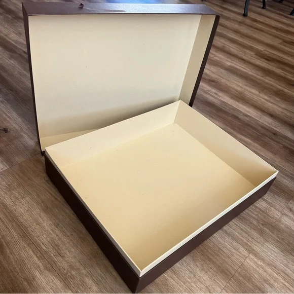 Louis Vuitton Large Box - Picture 5 of 11